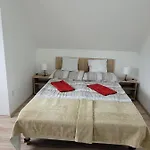 Zoe Apartment